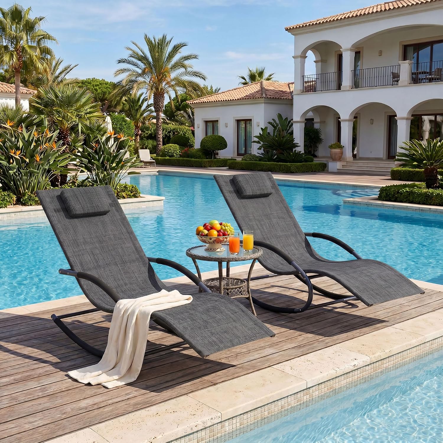 Outdoor Lounge Chair